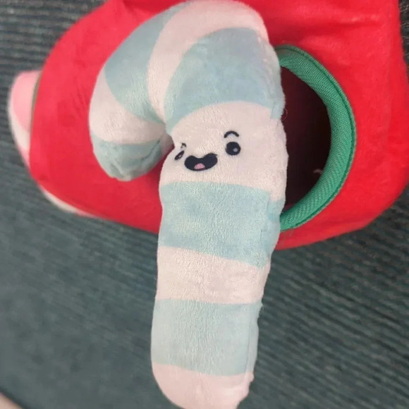 Christmas Hide And Peek Burrowing Squeaky Toy! - Picture 3 of 7